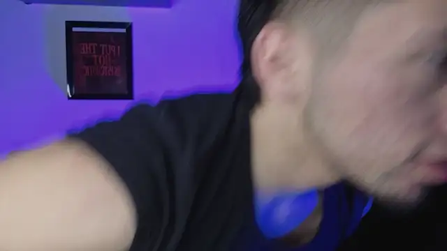 Snapshot of AresMassimoX chatting on January 17, 2026, 10:52 am AresMassimoX online show from January 17, 2026, 10:52 am