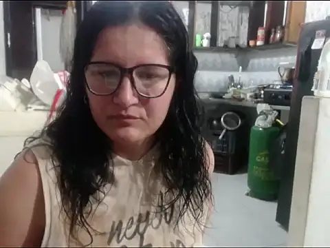 Sra Angelina online show from January 9, 2026, 1:45 am