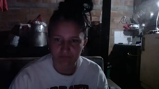 Snapshot of Sra_Angelina chatting on May 2, 2026, 4:18 am Sra Angelina online show from May 2, 2026, 4:18 am