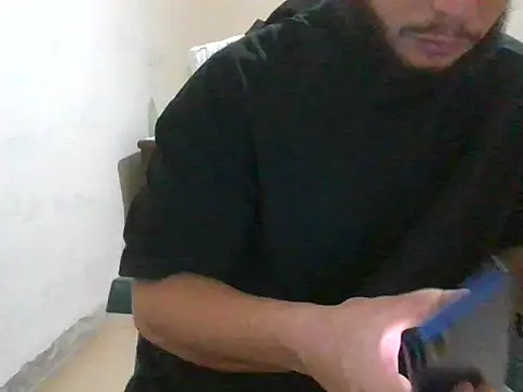 Snapshot of Malessere1922 chatting on November 19, 2025, 8:53 pm Malessere1922 online show from November 19, 2025, 8:53 pm