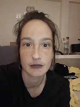 Snapshot of AnonymeCmoi chatting on June 7, 2026, 10:04 pm AnonymeCmoi online show from June 7, 2026, 10:04 pm