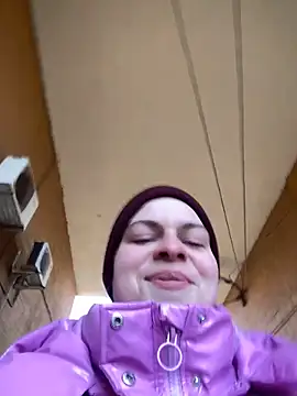 Dona Mafia online show from December 22, 2025, 2:01 am