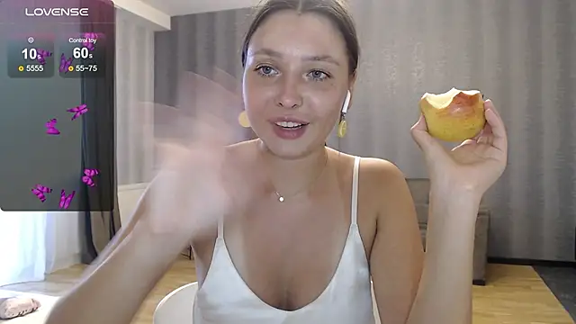 Snapshot of your__gena chatting on July 28, 2026, 3:21 pm your gena online show from July 28, 2026, 3:21 pm