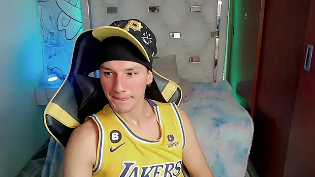 Lucifer go online show from November 12, 2025, 9:18 pm