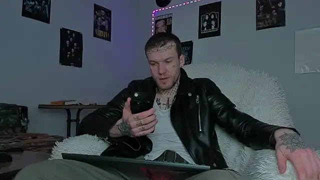 Huntall77 online show from March 17, 2026, 6:38 am