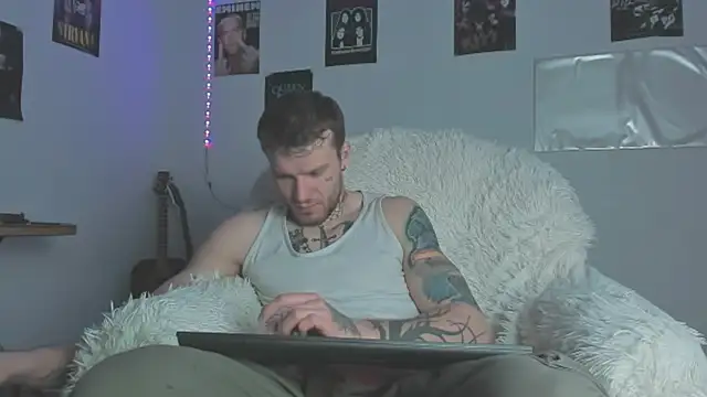 Huntall77 online show from March 28, 2026, 4:52 pm