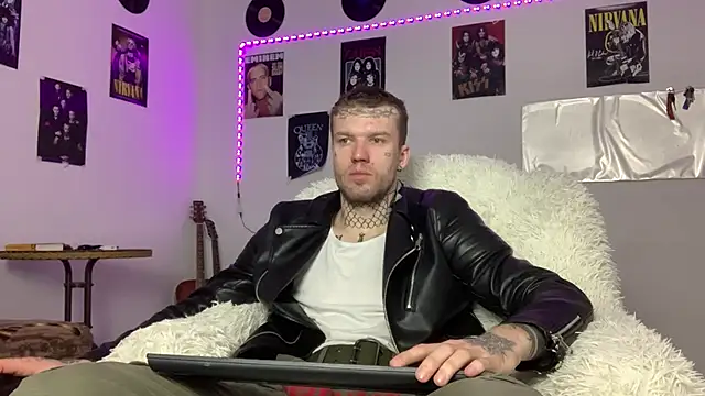 Huntall77 online show from March 16, 2026, 3:47 am