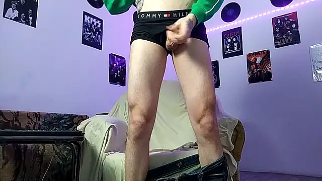 Snapshot of Huntall77 chatting on January 8, 2026, 3:07 pm Huntall77 online show from January 8, 2026, 3:07 pm