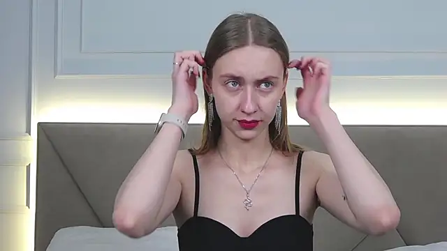 RachaelCute online show from November 27, 2025, 4:46 am