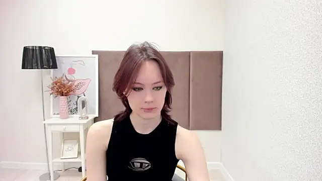 Annie Way online show from November 23, 2025, 4:33 am