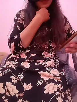 Snapshot of Iamyourdarling chatting on December 19, 2025, 6:05 am Iamyourdarling online show from December 19, 2025, 6:05 am