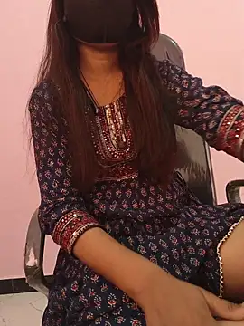 Snapshot of Iamyourdarling chatting on November 22, 2025, 6:01 am Iamyourdarling online show from November 22, 2025, 6:01 am