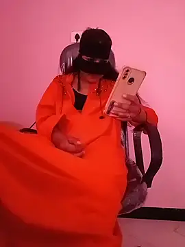 Snapshot of Iamyourdarling chatting on December 14, 2025, 5:46 am Iamyourdarling online show from December 14, 2025, 5:46 am