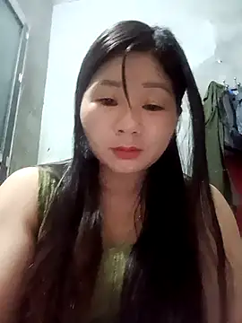 Snapshot of vangkt-cute chatting on May 3, 2026, 8:12 pm vangkt-cute online show from May 3, 2026, 8:12 pm