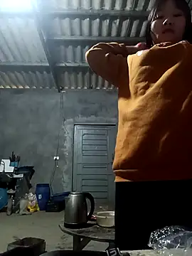 vangkt-cute online show from February 10, 2026, 4:44 am