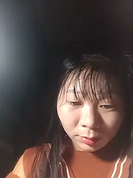 Snapshot of vangkt-cute chatting on May 13, 2026, 7:43 pm vangkt-cute online show from May 13, 2026, 7:43 pm