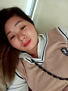 Snapshot of vangkt-cute chatting on April 26, 2026, 7:27 am vangkt-cute online show from April 26, 2026, 7:27 am