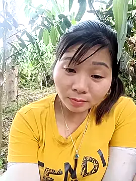 Snapshot of vangkt-cute chatting on April 23, 2026, 4:52 am vangkt-cute online show from April 23, 2026, 4:52 am