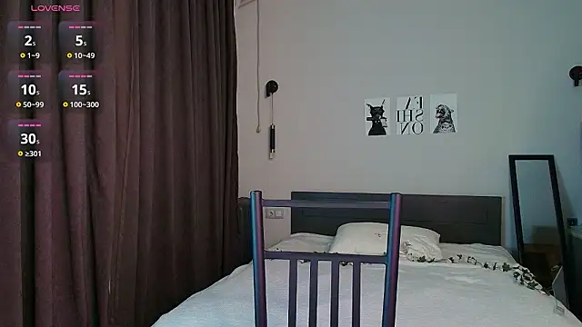 mooniejin online show from February 11, 2026, 2:50 pm