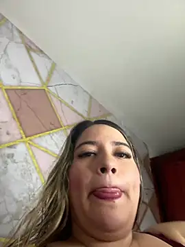 Snapshot of Amira_Malia chatting on April 28, 2026, 11:14 am Amira Malia online show from April 28, 2026, 11:14 am