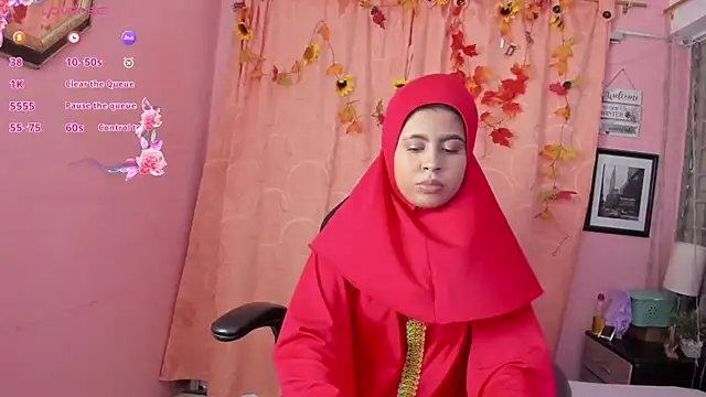 NaylaAbadi online show from November 20, 2025, 12:17 pm