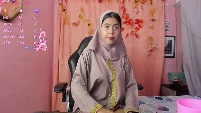 NaylaAbadi online show from February 10, 2026, 12:26 pm