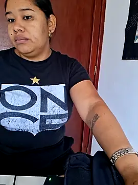 Snapshot of Sarahy- chatting on January 6, 2026, 12:31 pm Sarahy- online show from January 6, 2026, 12:31 pm