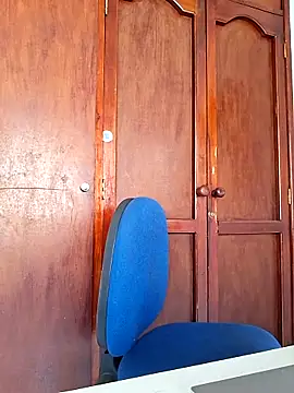 Snapshot of Sarahy- chatting on March 14, 2026, 12:44 pm Sarahy- online show from March 14, 2026, 12:44 pm