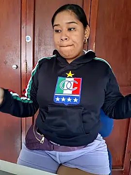 Snapshot of Sarahy- chatting on January 5, 2026, 5:27 pm Sarahy- online show from January 5, 2026, 5:27 pm