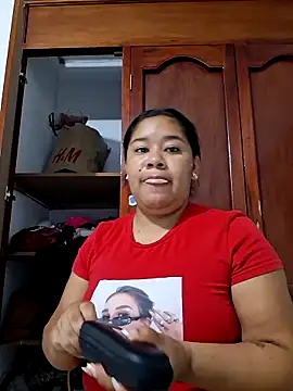 Snapshot of Sarahy- chatting on March 23, 2026, 2:33 am Sarahy- online show from March 23, 2026, 2:33 am