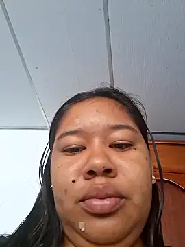 Snapshot of Sarahy- chatting on April 4, 2026, 12:45 pm Sarahy- online show from April 4, 2026, 12:45 pm