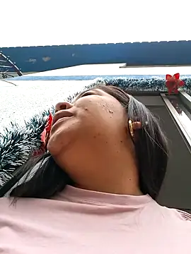 Snapshot of Sarahy- chatting on January 10, 2026, 12:33 pm Sarahy- online show from January 10, 2026, 12:33 pm