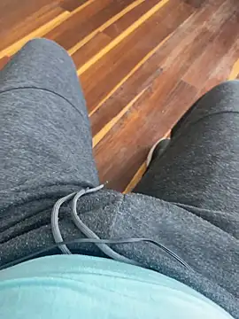 Snapshot of lunita069 chatting on February 28, 2026, 2:50 pm lunita069 online show from February 28, 2026, 2:50 pm