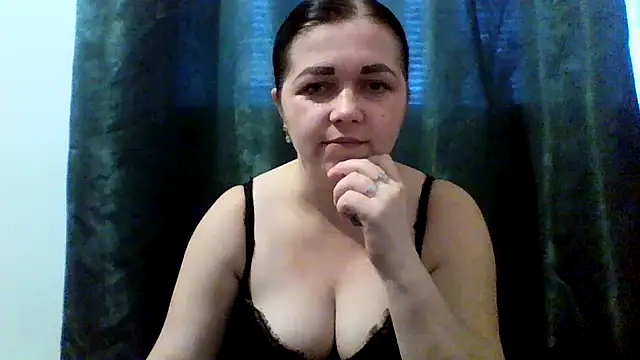 Vitalina282128 online show from April 9, 2026, 3:18 pm