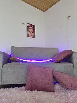 Snapshot of dirty_diiana chatting on December 16, 2025, 10:08 am dirty diiana online show from December 16, 2025, 10:08 am