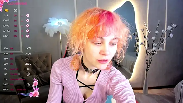 Snapshot of Awawrin chatting on November 20, 2025, 2:29 pm Awawrin online show from November 20, 2025, 2:29 pm