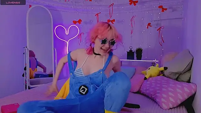 Snapshot of Awawrin chatting on March 10, 2026, 8:24 pm Awawrin online show from March 10, 2026, 8:24 pm