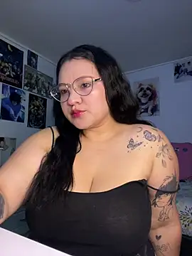 Snapshot of Just_danna chatting on July 24, 2026, 2:29 am Just danna online show from July 24, 2026, 2:29 am