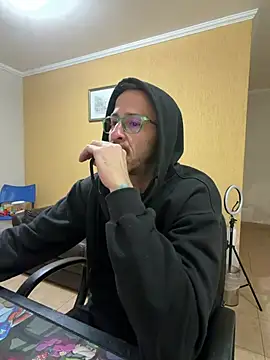 Lucasjandre online show from July 28, 2026, 12:51 am