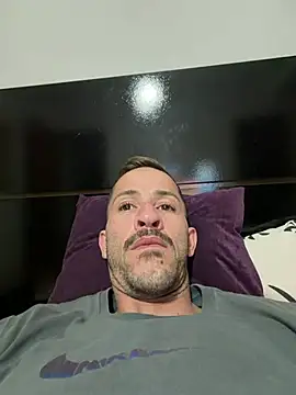 Lucasjandre online show from July 13, 2026, 10:42 pm