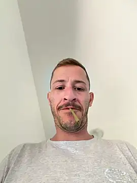 Lucasjandre online show from July 21, 2026, 12:06 pm