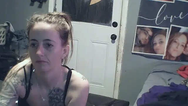 Snapshot of sexxxilexxxi44 chatting on December 20, 2025, 6:00 pm sexxxilexxxi44 online show from December 20, 2025, 6:00 pm