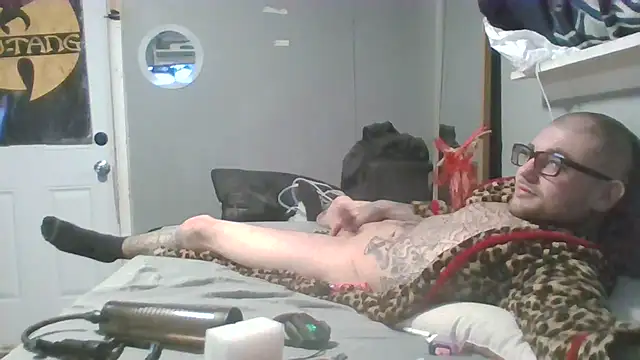 sexxxilexxxi44 online show from March 17, 2026, 5:43 am