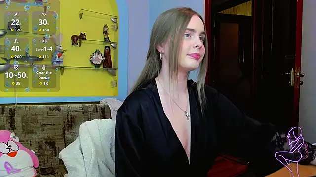 AlicaLOVEalisa777 online show from April 17, 2026, 7:06 pm