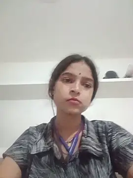 Mohnicute online show from May 27, 2026, 6:48 pm