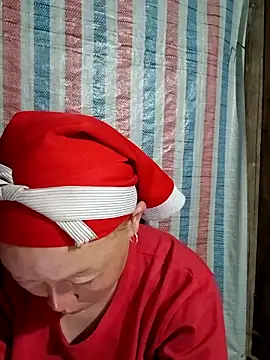 girl-hot2x online show from April 12, 2026, 1:14 pm