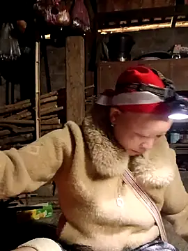 girl-hot2x online show from February 17, 2026, 1:25 am