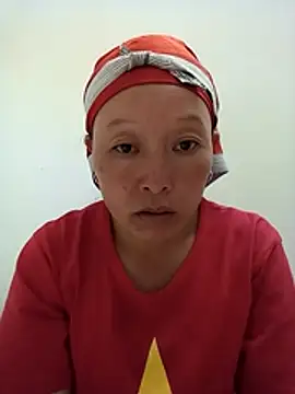 girl-hot2x online show from November 29, 2025, 10:37 am