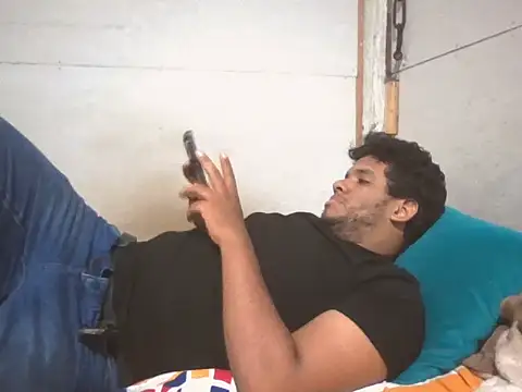 Snapshot of josecamsex27 chatting on February 14, 2026, 3:29 am josecamsex27 online show from February 14, 2026, 3:29 am