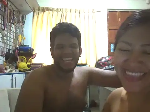 josecamsex27 online show from April 12, 2026, 10:35 pm